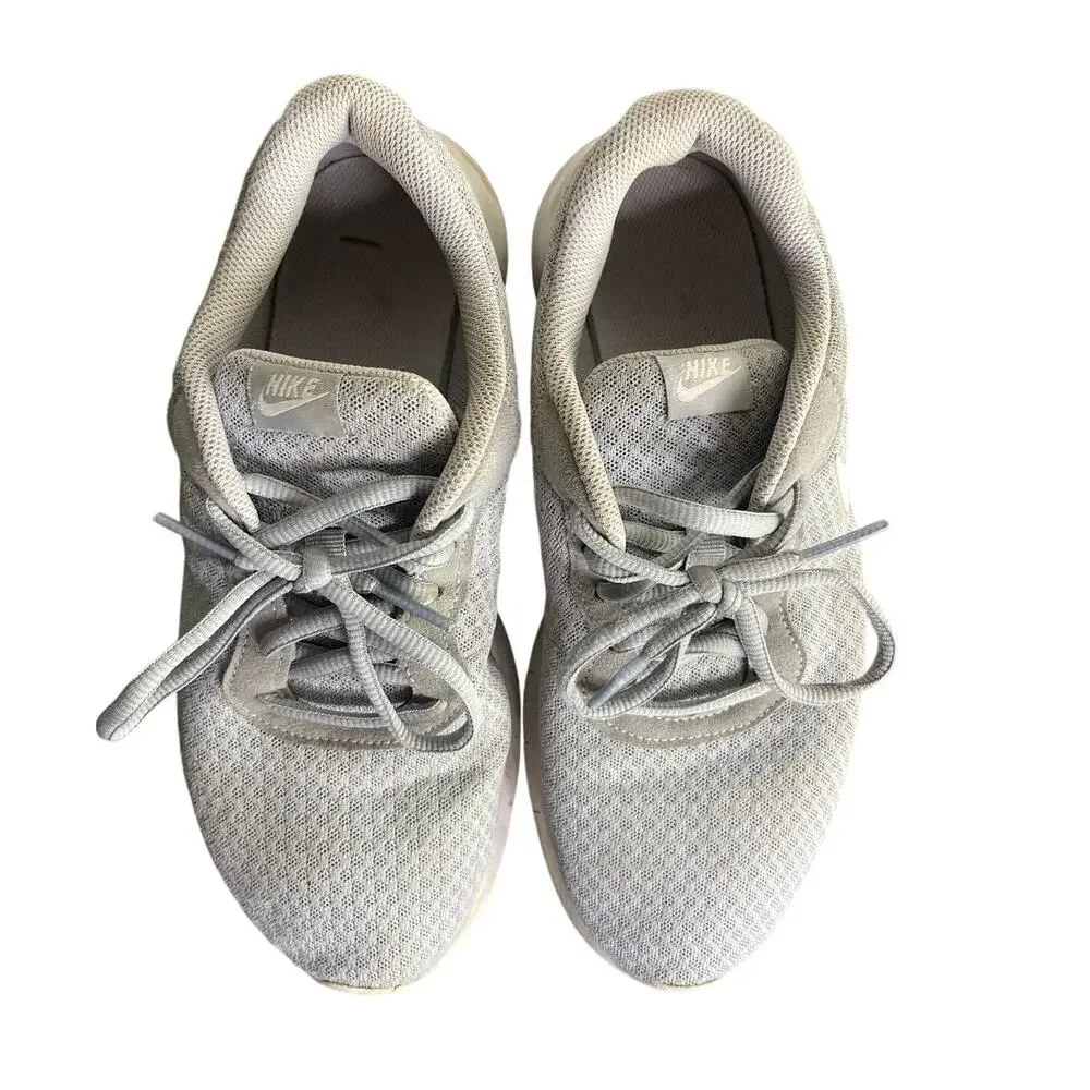 Nike Tanjun Sneakers Kids‎ 6.5Y Wolf Gray white Running Shoes